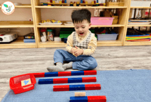 BÀI HỌC VỚI GẬY SỐ MONTESSORI - Mầm Non Hải Yến - Trương Định