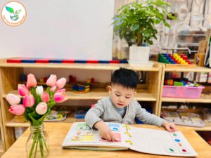 PHÁT TRIỂN KỸ NĂNG CHO TRẺ THÔNG QUA HOẠT ĐỘNG PHÂN LOẠI MÀU SẮC - Mầm Non Hải Yến - Trương Định