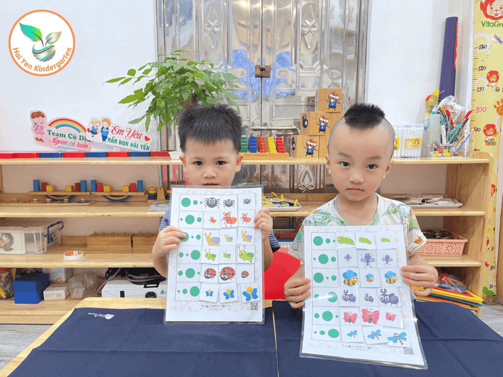 RÈN TƯ DUY LOGIC QUA HOẠT ĐỘNG “SẮP XẾP TO – NHỎ” - Mầm Non Hải Yến - Trương Định