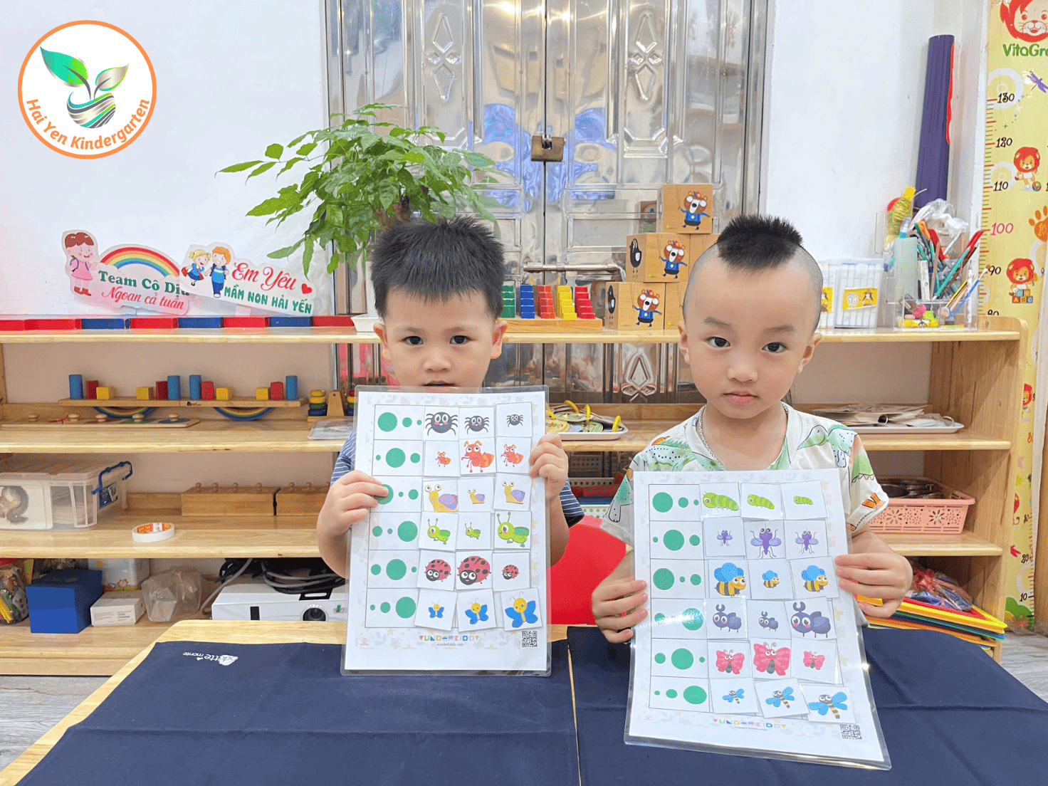 RÈN TƯ DUY LOGIC QUA HOẠT ĐỘNG “SẮP XẾP TO – NHỎ” - Mầm Non Hải Yến - Trương Định