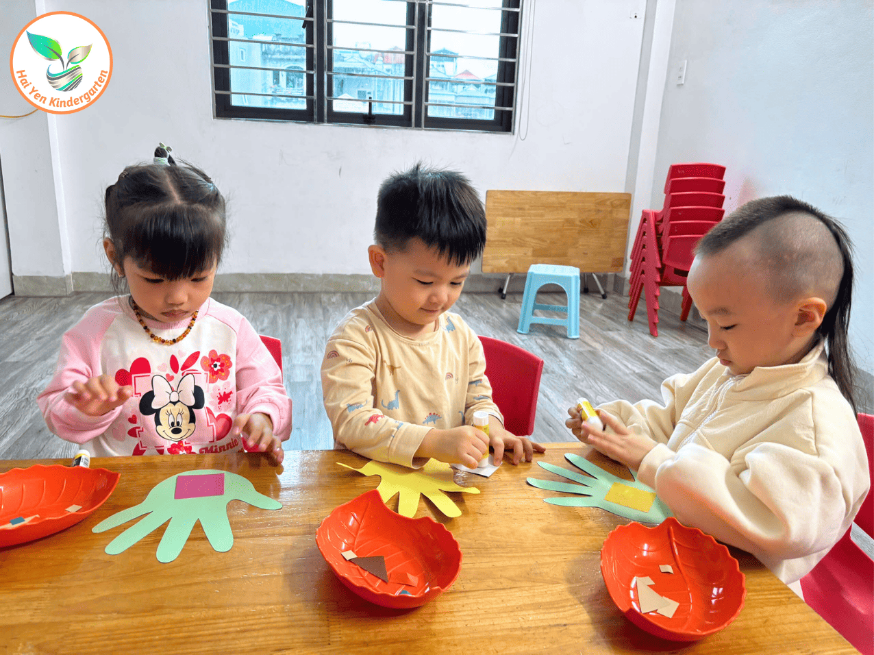 BÀN TAY GIA ĐÌNH – NƠI KHỞI NGUỒN YÊU THƯƠNG BÀN TAY GIA ĐÌNH – NƠI KHỞI NGUỒN YÊU THƯƠNG - Mầm Non Hải Yến - Trương Định