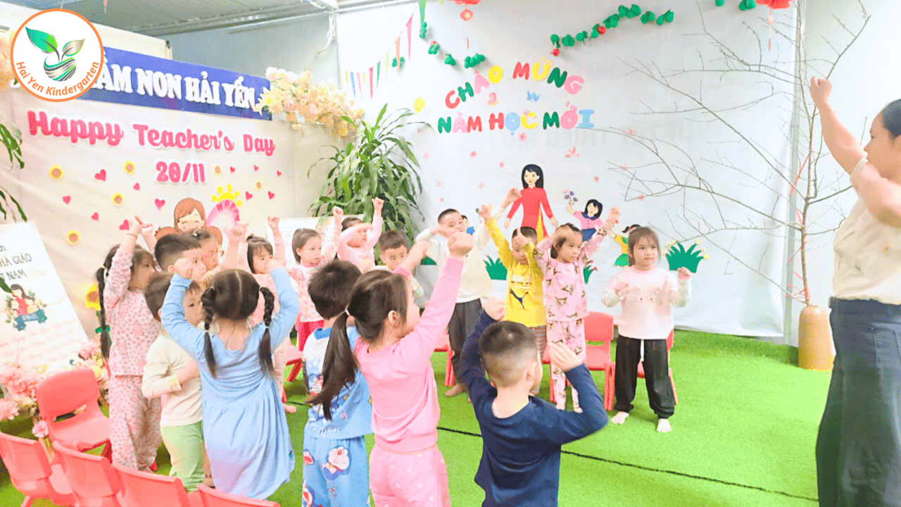 TIẾT HỌC CẢM THỤ ÂM NHẠC TẠI MẦM NON HẢI YẾN - Mầm Non Hải Yến - Trương Định