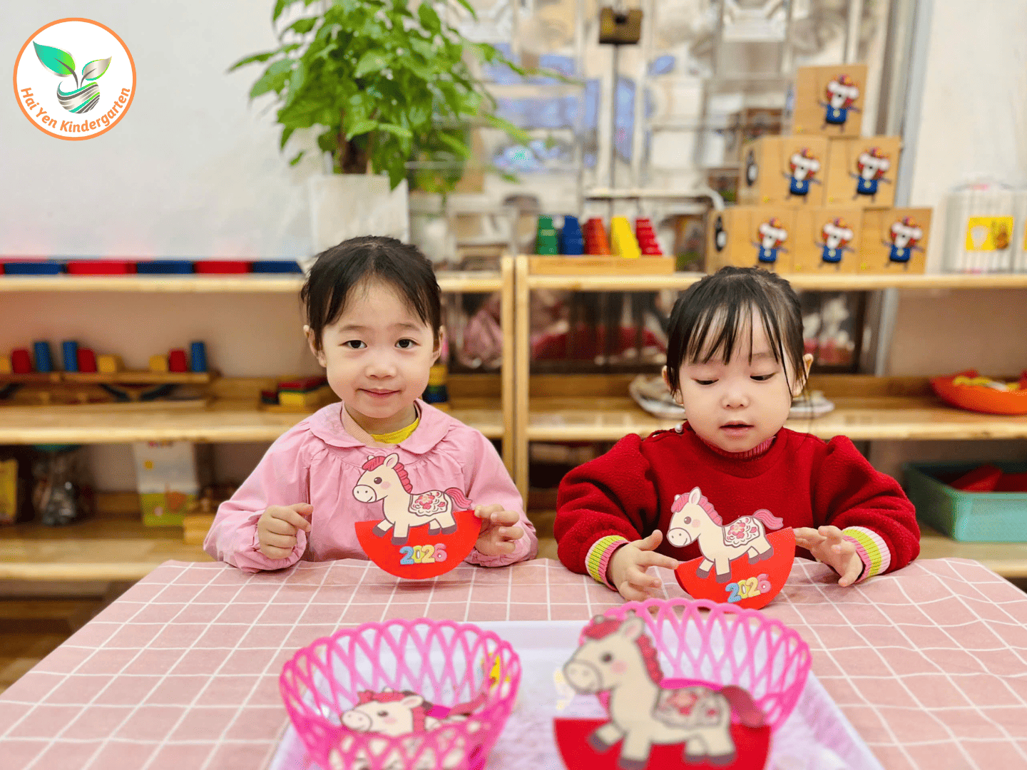 CHIẾC XÍCH ĐU NHỎ – LỜI CHÀO NĂM MỚI TỪ ĐÔI TAY BÉ CHIẾC XÍCH ĐU NHỎ – LỜI CHÀO NĂM MỚI TỪ ĐÔI TAY BÉ - Mầm Non Hải Yến - Trương Định