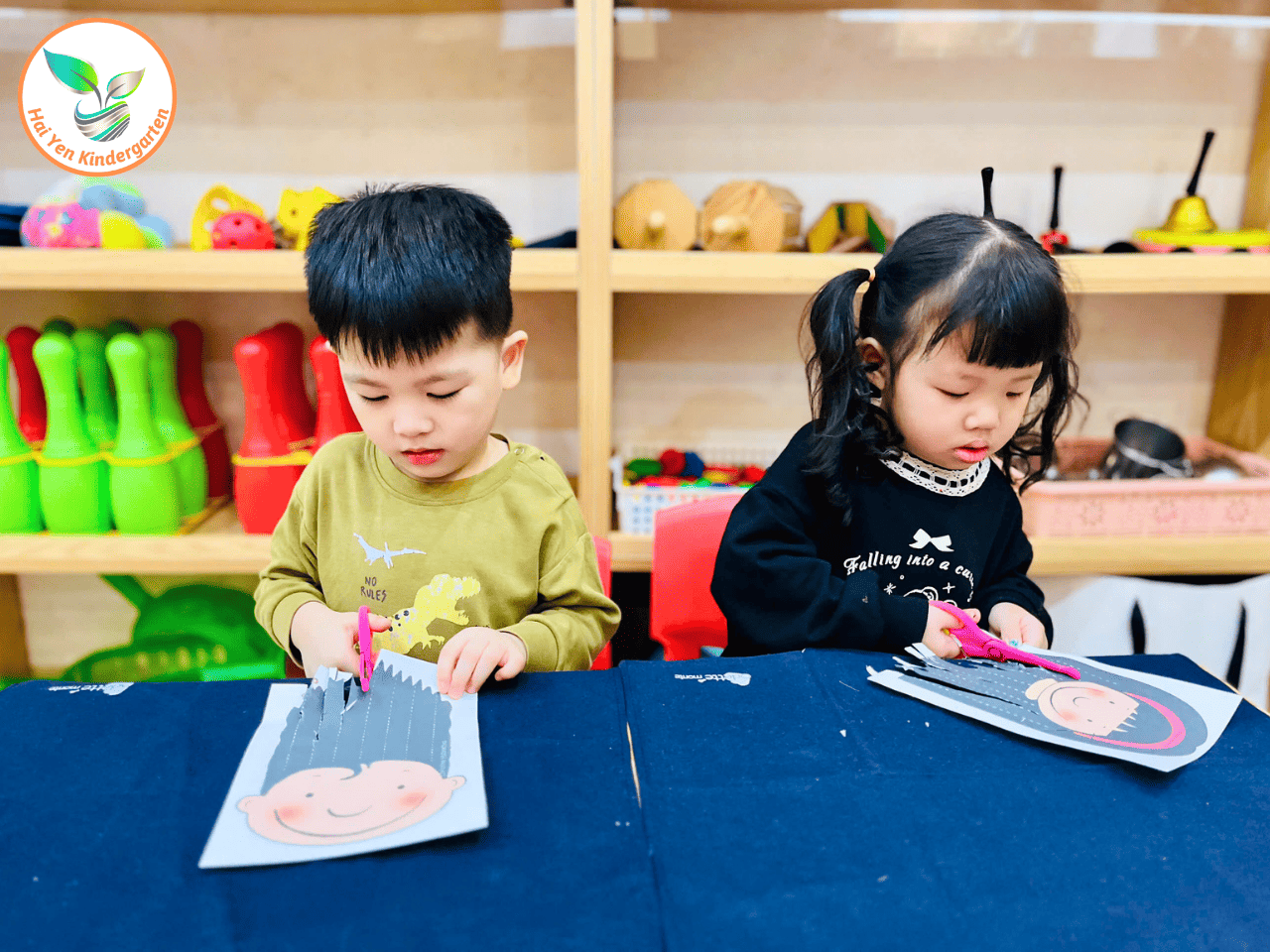 TIẾT HỌC TẠO HÌNH: BÉ TRAI – BÉ GÁI - Mầm Non Hải Yến - Trương Định