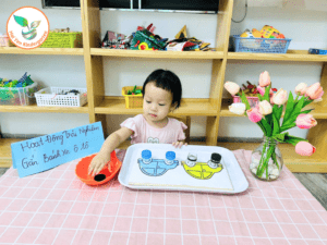 TRẢI NGHIỆM THÚ VỊ: “GẮN BÁNH XE Ô TÔ” CÙNG CÁC BÉ - Mầm Non Hải Yến - Trương Định