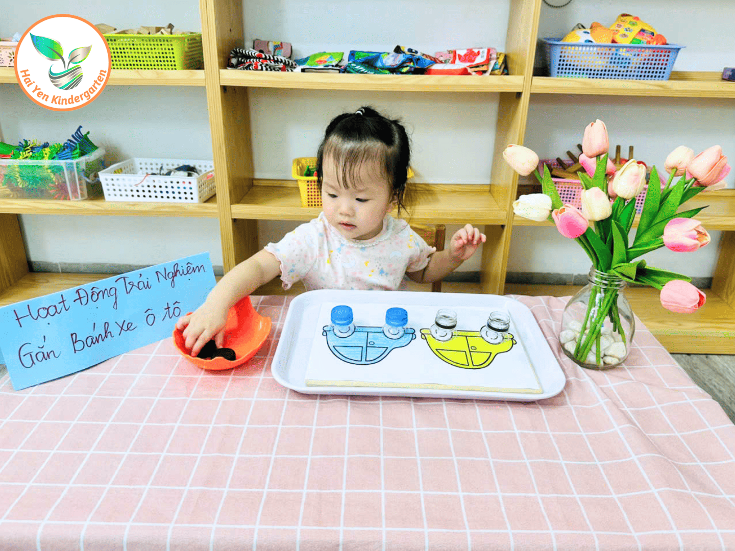 TRẢI NGHIỆM THÚ VỊ: “GẮN BÁNH XE Ô TÔ” CÙNG CÁC BÉ TRẢI NGHIỆM THÚ VỊ: “GẮN BÁNH XE Ô TÔ” CÙNG CÁC BÉ - Mầm Non Hải Yến - Trương Định