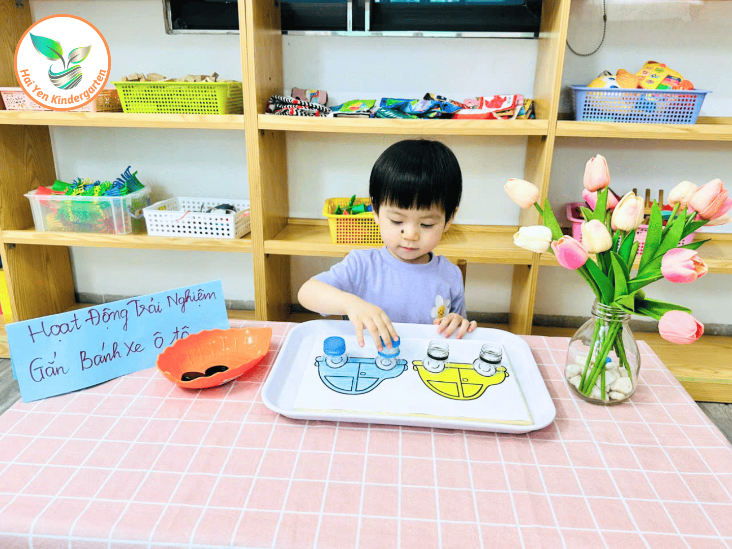 TRẢI NGHIỆM THÚ VỊ: “GẮN BÁNH XE Ô TÔ” CÙNG CÁC BÉ TRẢI NGHIỆM THÚ VỊ: “GẮN BÁNH XE Ô TÔ” CÙNG CÁC BÉ - Mầm Non Hải Yến - Trương Định